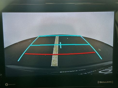 Used 2021 Toyota Corolla LE image 22