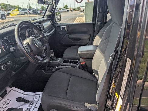 Used 2022 Jeep Wrangler Unlimited Sport AWD/4WD image 12
