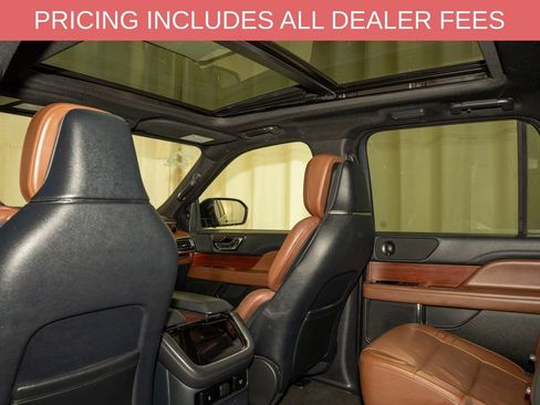 Used 2023 Lincoln Navigator L Reserve AWD/4WD image 10