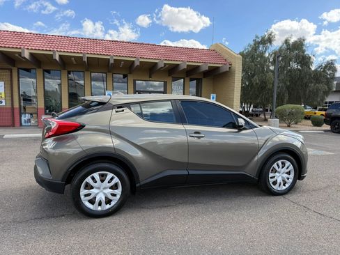 Used 2021 Toyota C-HR LE image 11