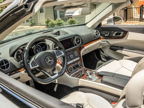 Used 2017 Mercedes-Benz SL 550 image 82