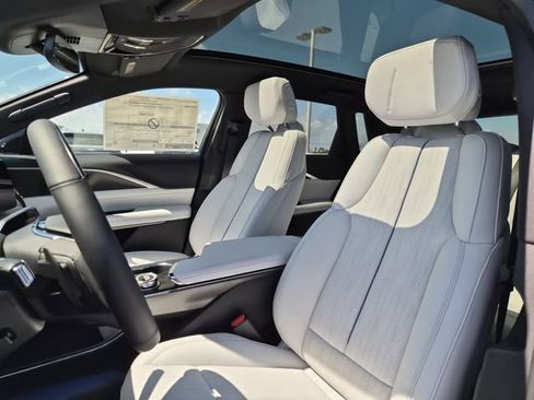 New 2026 Cadillac Lyriq Sport RWD image 16