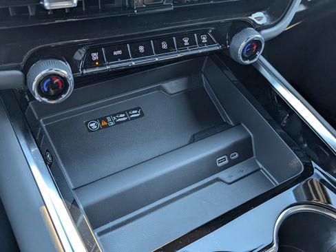 New 2026 Chevrolet Suburban RST w/ Comfort Package image 17