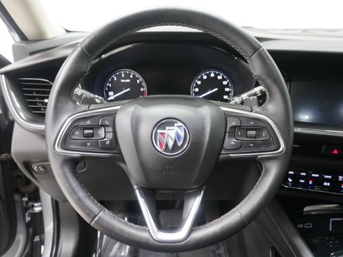 Used 2021 Buick Envision Essence w/ Sport Touring Package FWD image 17