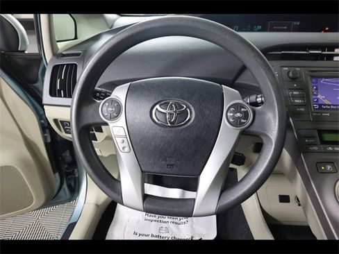 Used 2014 Toyota Prius Four image 17