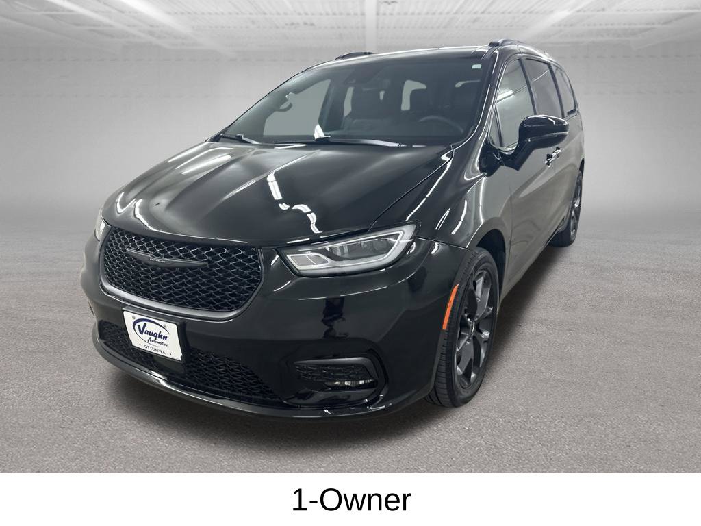 Used 2024 Chrysler Pacifica Touring-L w/ S Appearance Package AWD/4WD image 7