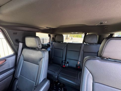 Used 2025 GMC Yukon Denali w/ Sun & Power Step Package AWD/4WD image 44