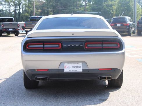 Used 2018 Dodge Challenger SXT Plus RWD image 7