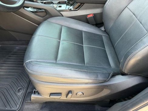 Used 2022 Kia Telluride EX w/ EX Premium Package image 21