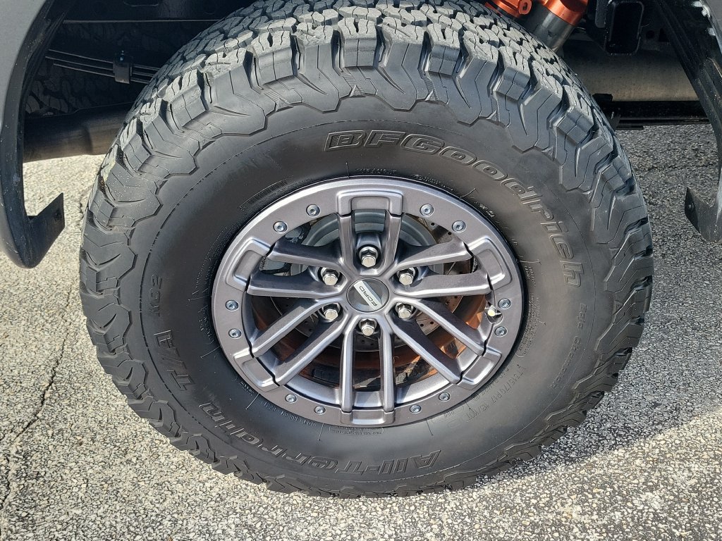 Used 2020 Ford F150 Raptor w/ Equipment Group 802A Luxury AWD/4WD image 5