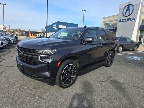 Used 2022 Chevrolet Tahoe RST w/ Luxury Package image 3