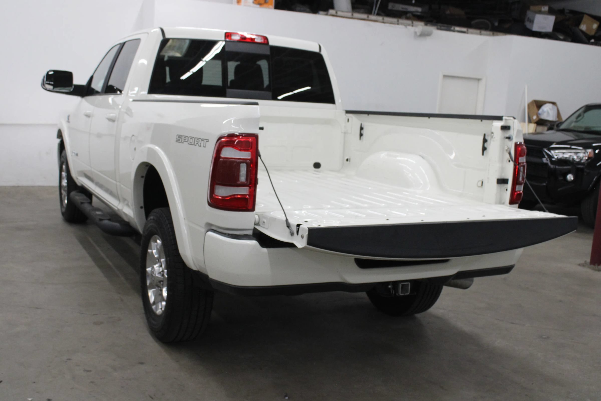 Used 2022 RAM 2500 Laramie AWD/4WD image 35