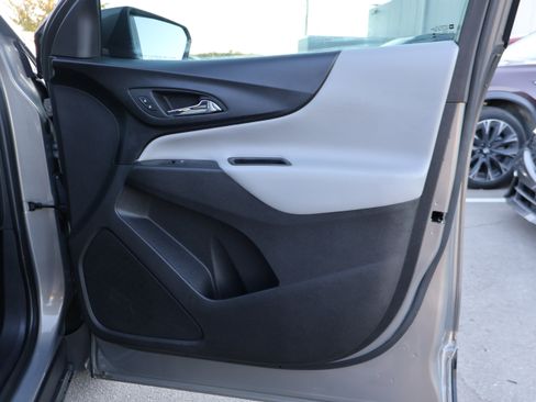 Used 2019 Chevrolet Equinox LT image 9