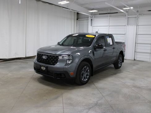 Used 2025 Ford Maverick XLT w/ XLT Luxury Package AWD/4WD image 4