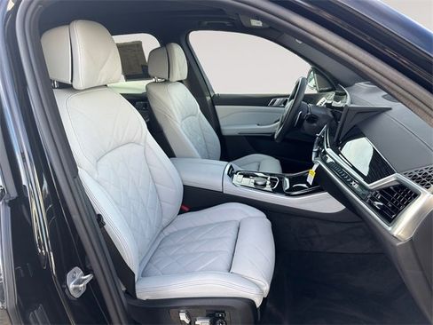 Used 2026 BMW X5 xDrive40i w/ M Sport Package image 15