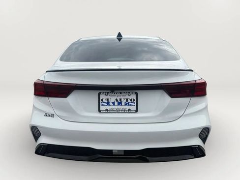 Used 2024 Kia Forte GT-Line FWD image 4