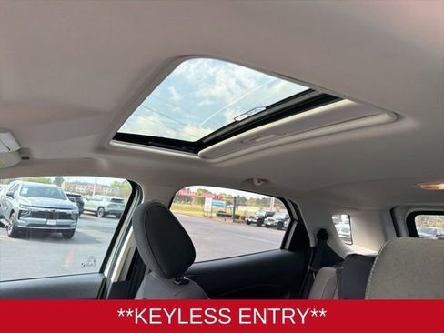 Used 2021 Ford EcoSport SE w/ SE Convenience Package image 9