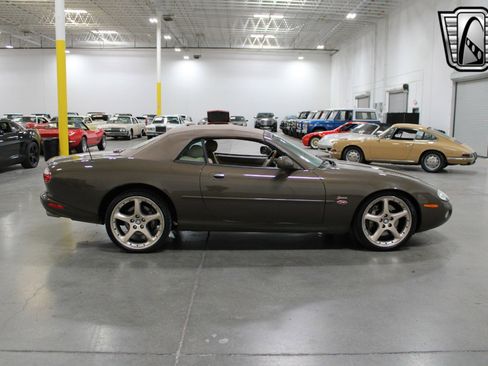Used 2001 Jaguar XK8 Convertible image 5