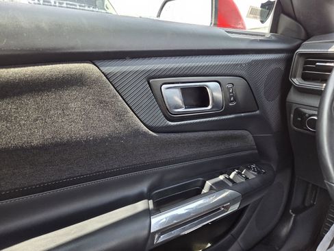 Used 2024 Ford Mustang Convertible RWD image 36
