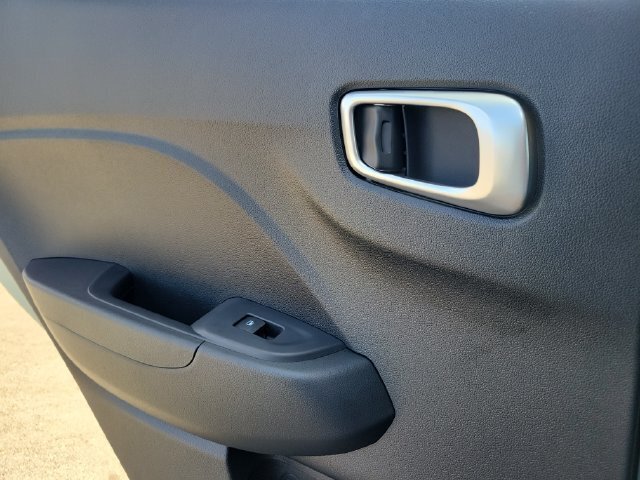 Used 2026 Hyundai Venue SE FWD image 23