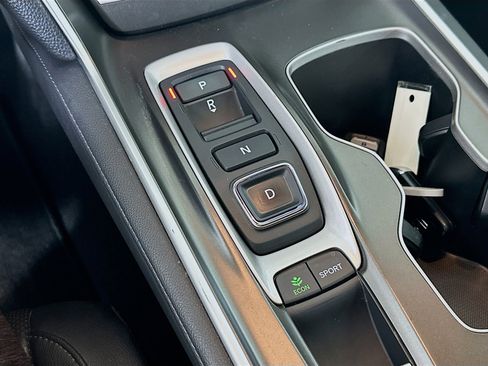 Used 2019 Honda Accord Touring image 25