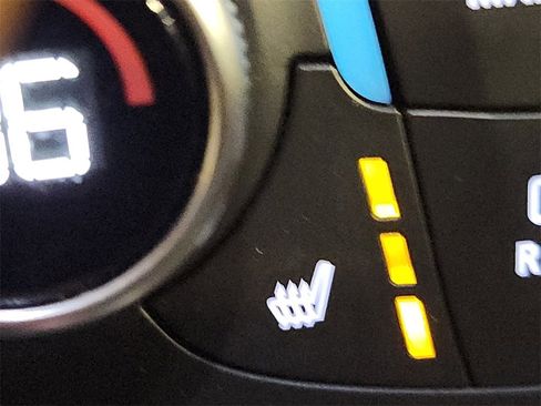 Used 2019 Chevrolet Equinox LT w/ Driver Convenience Package image 23