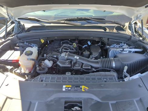 Used 2024 Jeep Grand Cherokee Limited image 33