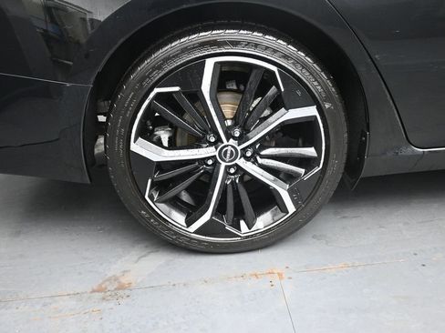 Used 2023 Nissan Altima 2.5 SR image 10