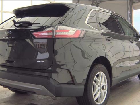 Certified 2023 Ford Edge SEL w/ Convenience Package AWD/4WD image 4