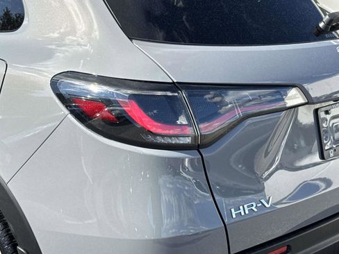 Used 2025 Honda HR-V Sport image 30