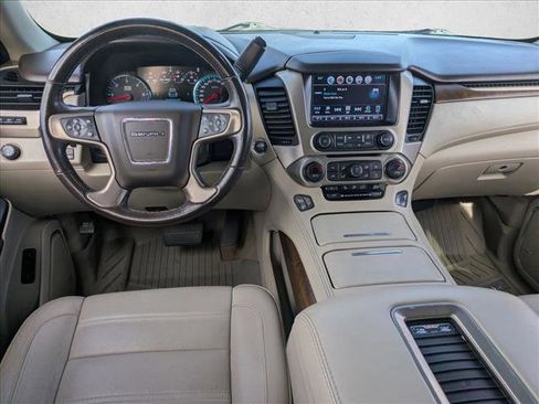 Used 2019 GMC Yukon Denali w/ Denali Ultimate Package image 14