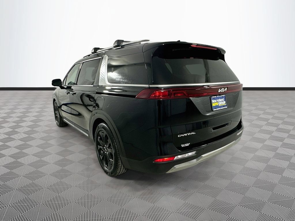 Used 2024 Kia Carnival SX FWD image 8