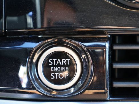 Used 2024 Nissan Pathfinder Platinum w/ Cargo Package image 51