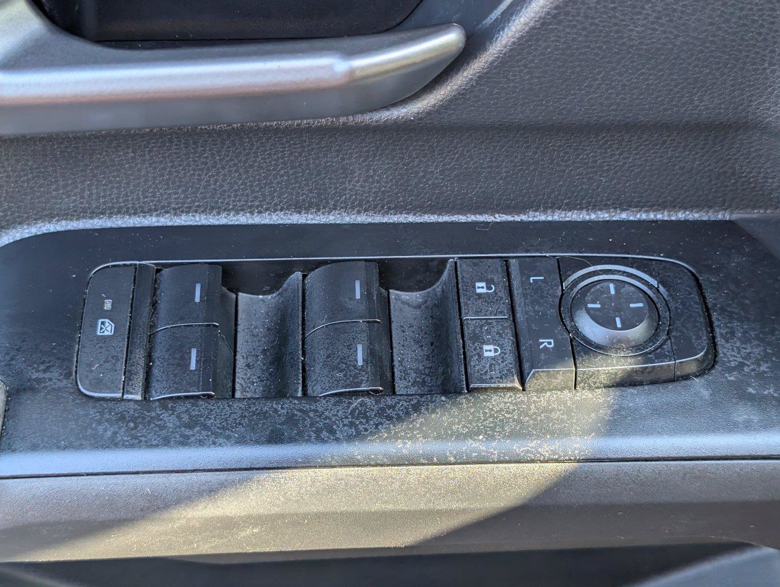 Used 2025 Toyota Tacoma TRD Off-Road AWD/4WD image 19