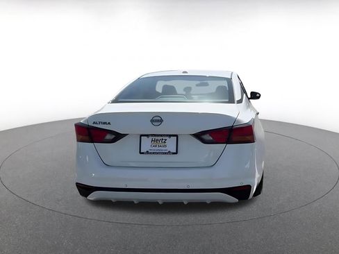 Used 2025 Nissan Altima 2.5 SV image 12