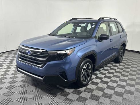 Used 2025 Subaru Forester AWD/4WD image 5