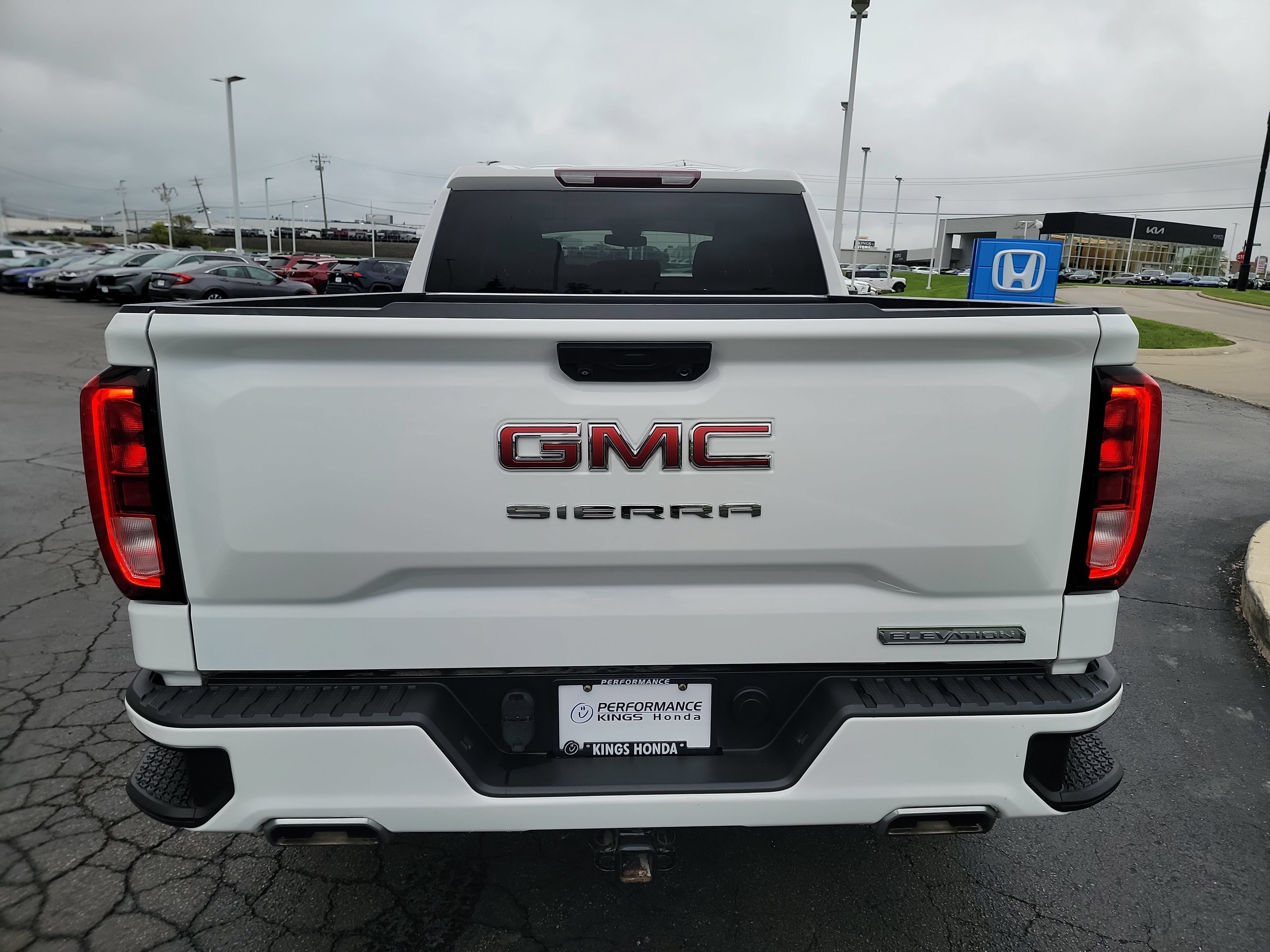 Used 2023 GMC Sierra 1500 Elevation AWD/4WD image 8