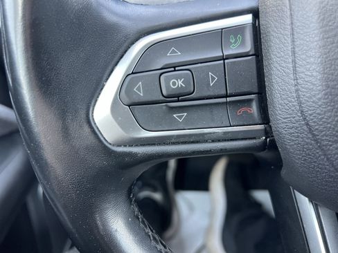 Used 2022 Jeep Compass Latitude image 19