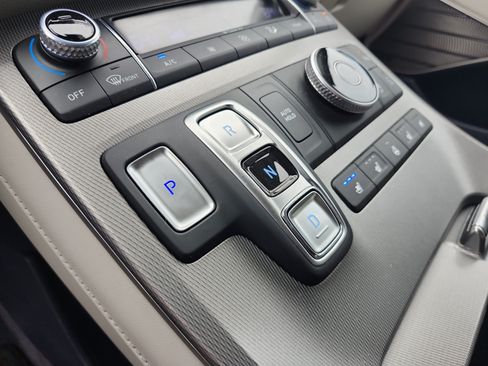 Certified 2022 Hyundai Palisade Calligraphy FWD image 15