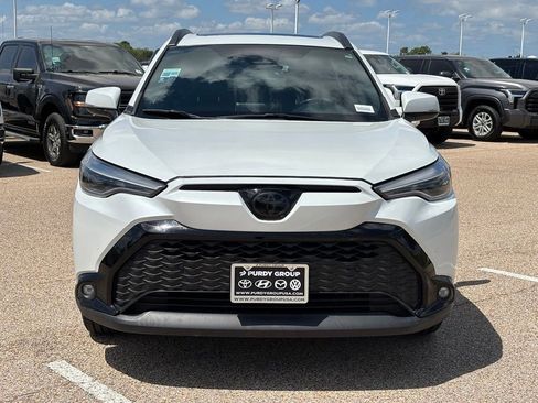 Used 2023 Toyota Corolla Cross AWD Hybrid w/ Convenience Package image 3