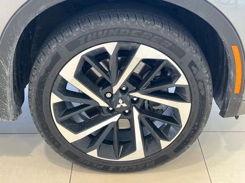 Used 2022 Mitsubishi Outlander SEL image 4