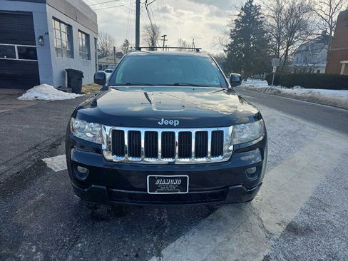 Used 2012 Jeep Grand Cherokee Laredo w/ Laredo E Group image 2