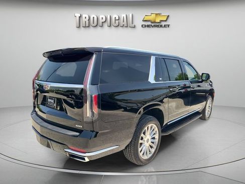 Used 2023 Cadillac Escalade ESV Premium Luxury RWD image 5