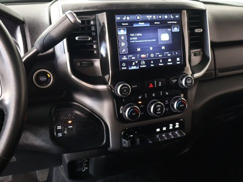 Used 2022 RAM 2500 Big Horn w/ Night Edition AWD/4WD image 5