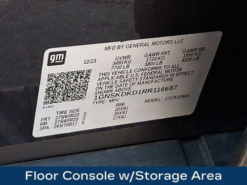 Used 2024 Chevrolet Suburban Z71 w/ Luxury Package AWD/4WD image 32
