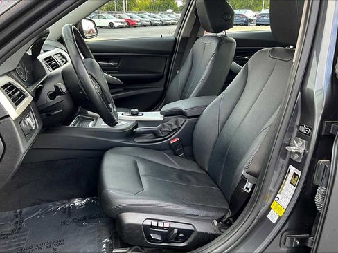 Used 2013 BMW 320i Sedan image 7
