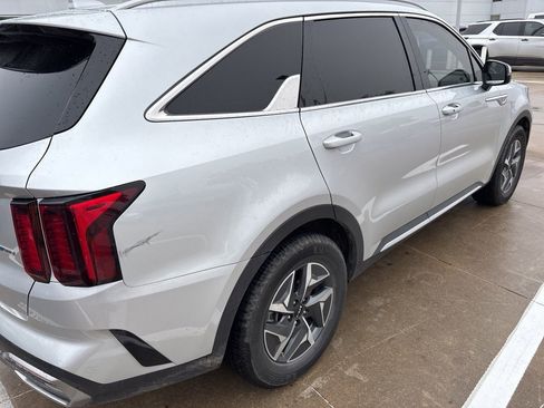 Used 2022 Kia Sorento S AWD/4WD image 4