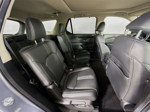 Used 2025 Honda Pilot Touring image 29