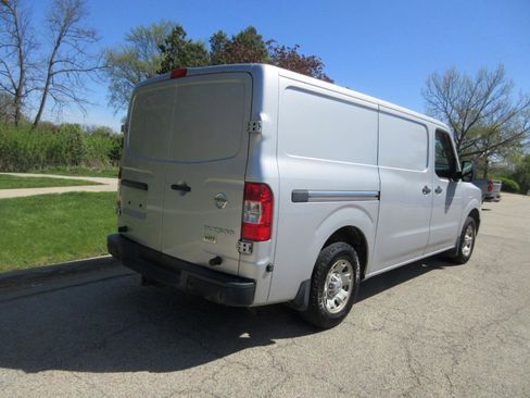 Used 2016 Nissan NV 2500 SV RWD image 8