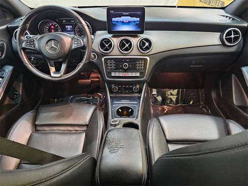 Used 2018 Mercedes-Benz CLA 250 image 18